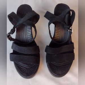Women's Black Leigh Wedge Sandal Crocs